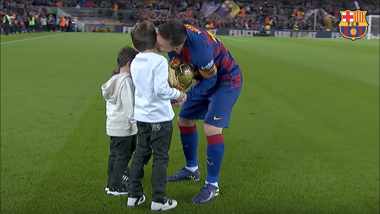 Leo Messi shares his sixth Ballon d'Or with the Camp Nou