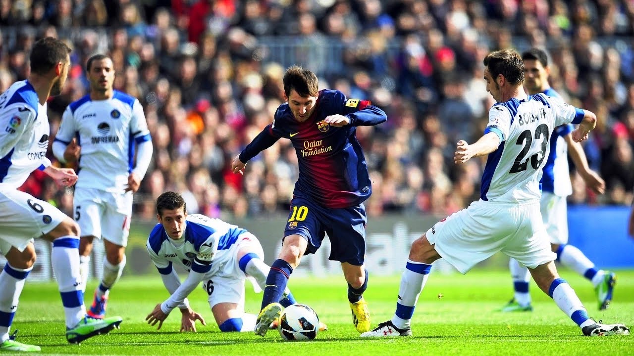 This Is Why Lionel Messi Is Called a PlayStation Player