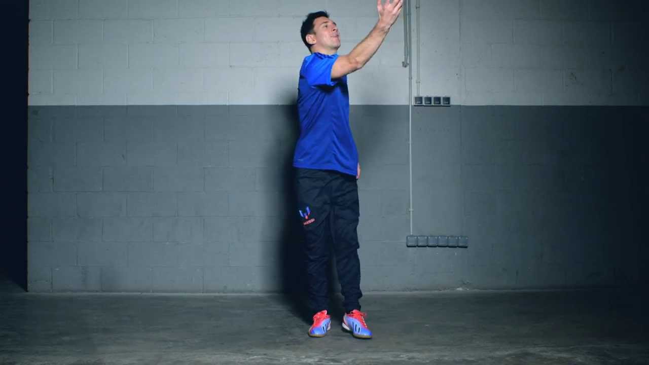 Leo Messi Pepsi Can Trick