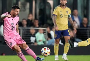 18132ed0 d849 474f ab08 9fb6e4cd012a large16x9 ap24053080569099.jpg