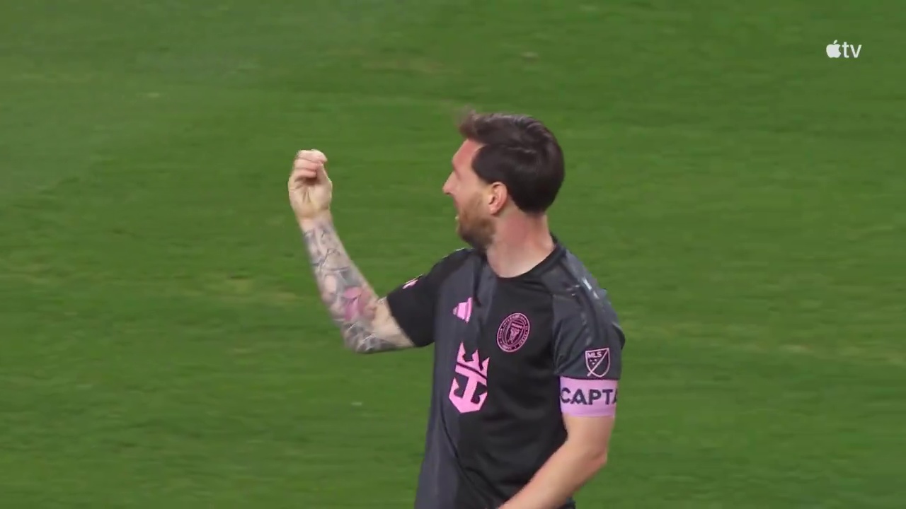 messi trolls booing mexican fans 964932157 bf5bd6.jpg