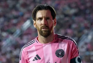 0 gettyimages 2212800244.jpg