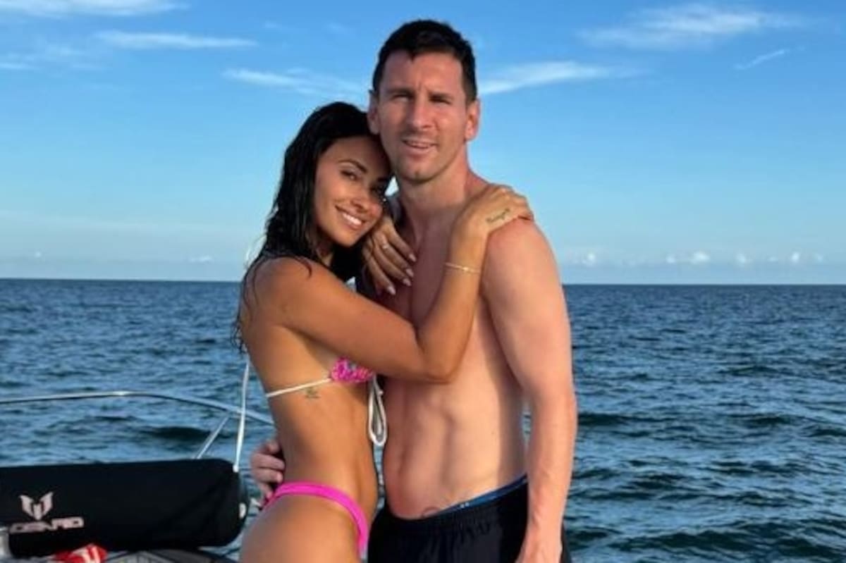 lionel messi y antonela roccuzzo en una postal t4rsnjgqo5dkvkjecrr2ql7zli.jpg