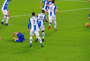 Le beau football du monde par Lionel Messi (n'appelez personne une chèvre s'il ne peut pas jouer comme ça)