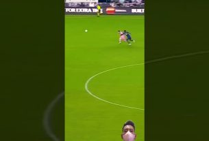 Lionel Messi Incredible Gorgeous Dribble ☠️ð¥ #ronaldo #football #futbol #shorts #skills #cr7