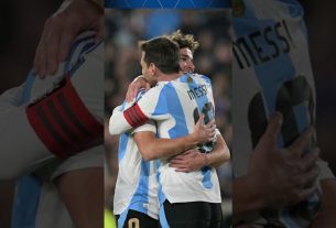 Le beau geste de Julian Alvarez avec Leo Messi ð #leomessi #messi #lionelmessi #julianalvarez