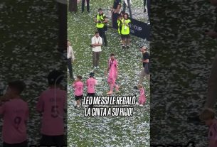 ¡MESSI LE REGALÓ LA CINTA A SU HIJO! #Shorts