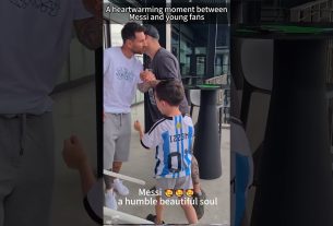 Lionel Messi is incredibly kind and patient with his fans. ⚽❤️ #MessiKindness #PatientLegend #Fan