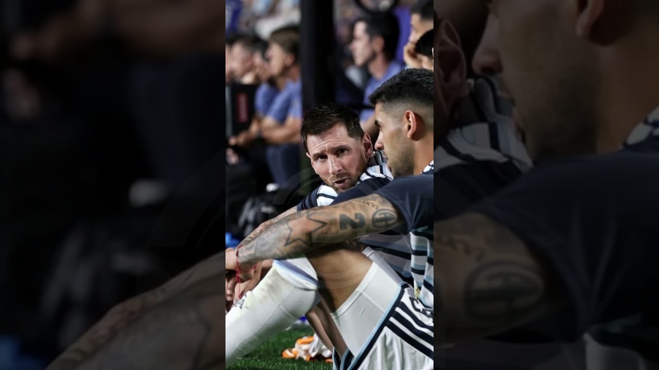 La grande humilité de Leo Messi avec ses coéquipiers ð #leomessi #messi #argentina #futbol #mundial