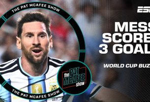 Le tour du chapeau de Leo Messi enflamme la FIÈVRE DE LA COUPE DU MONDE ! ⚽ | Le spectacle de Pat McAfee