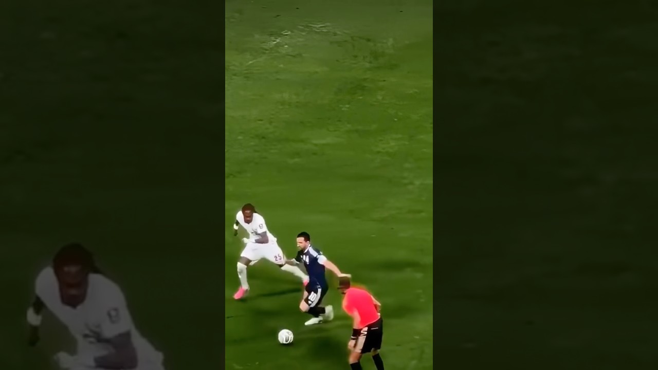 39 ð¥ Leo Messi Legend vs World ð #foryou #football #fifaworldcup #messiskills #fypシ