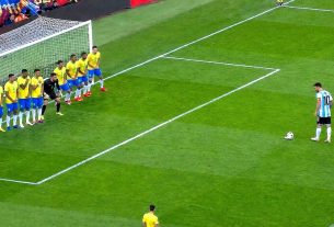Des buts rares de Lionel Messi qui ont CHOQUÉ le monde