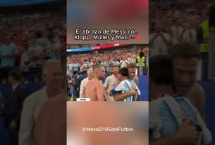 Le câlin de Messi avec Klopp, Müller et Maxi ❤️